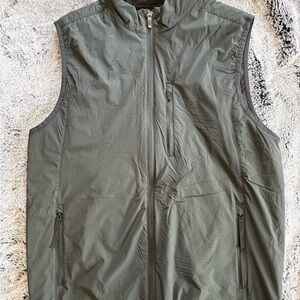 RHONE Gray and Black Vest Lightweight Sleeveless Design